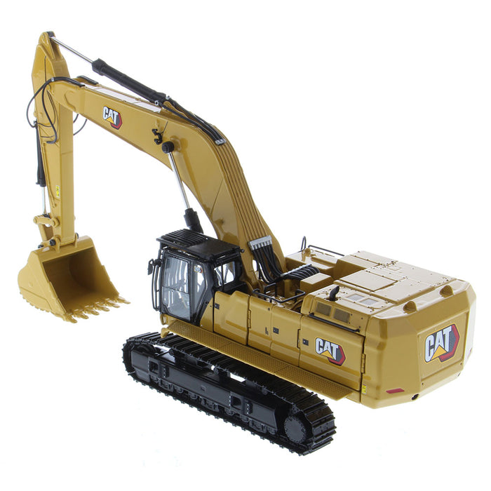 1:50 Cat® 395 Super-Large Next-Generation Hydraulic-Excavator (GP version), with 2 additional work tools Hammer and Shear