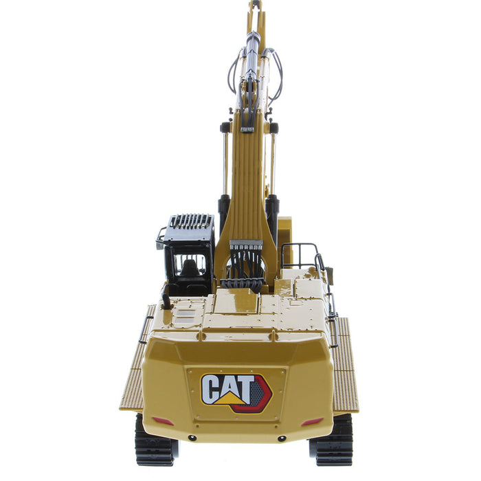 1:50 Cat® 395 Super-Large Next-Generation Hydraulic-Excavator (GP version), with 2 additional work tools Hammer and Shear
