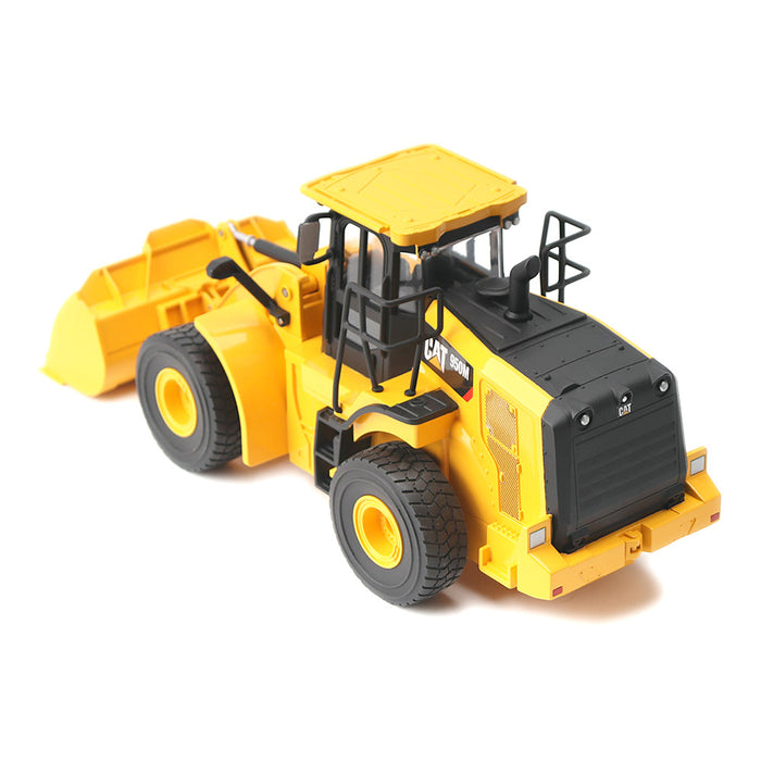 1:24 Radio Control Cat 950M Wheel Loader