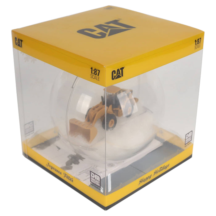 1:87 Cat 950G Series II Wheel Loader in Christmas ball