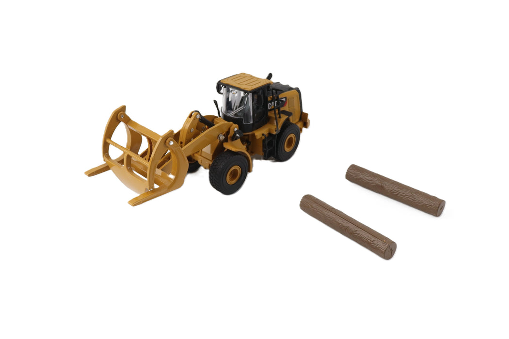 950M Wheel Loader with Log fork and Wood Log