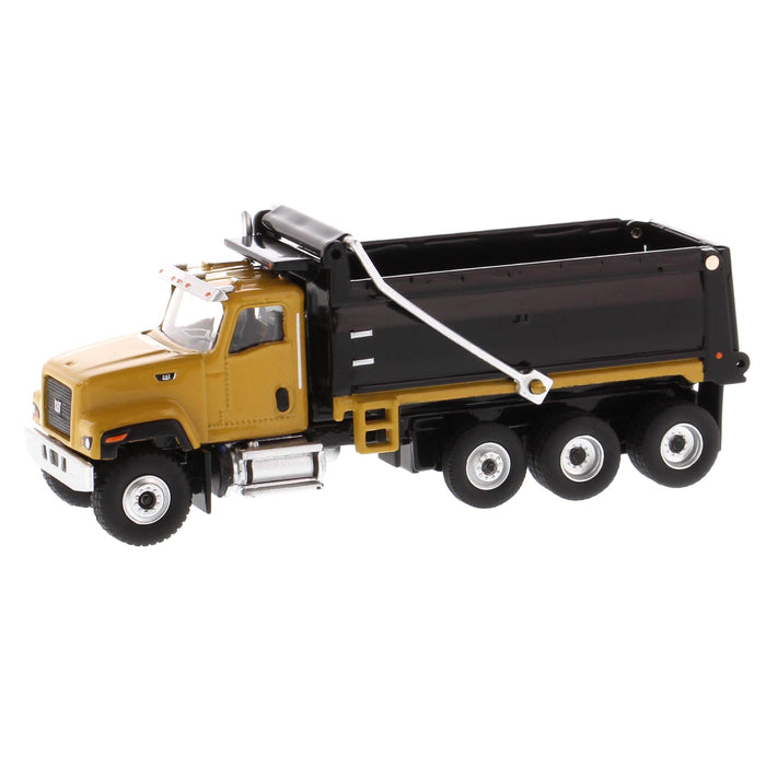 1:87 Cat® CT681 Dump Truck
