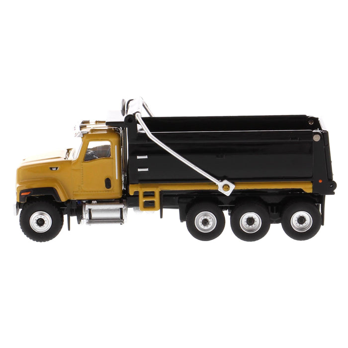 1:87 Cat® CT681 Dump Truck