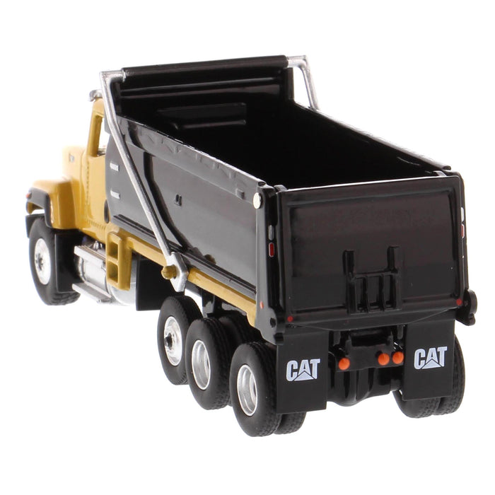 1:87 Cat® CT681 Dump Truck