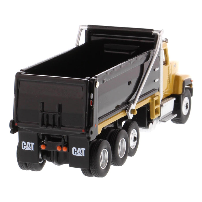 1:87 Cat® CT681 Dump Truck