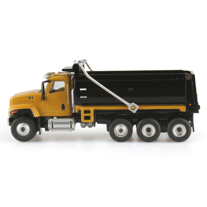 1:87 Cat® CT681 Dump Truck