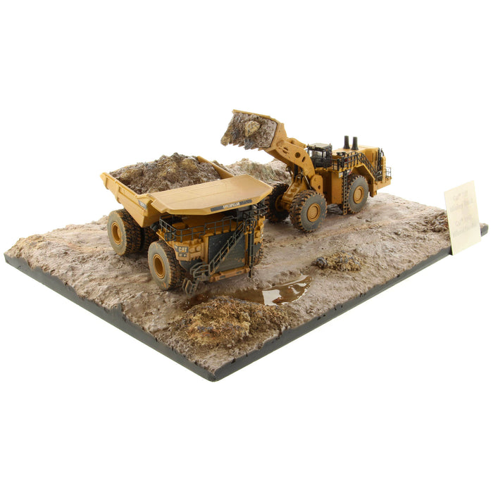 1:125 Scale Weathered 994K Wheel Loader & CAT 797 Mining Truck