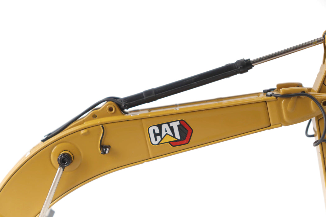 1:50 Cat 352 Next Generation Excavator — Diecast Masters America