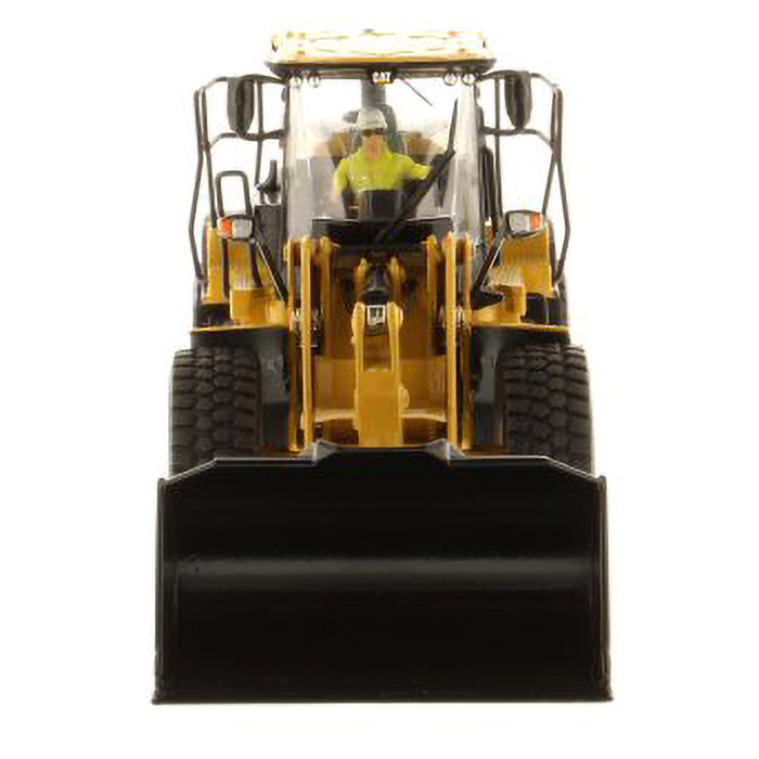 1:50 Cat® 950M Wheel Loader