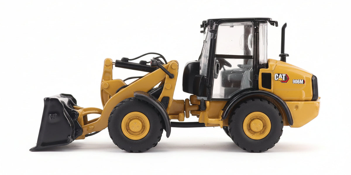 1:50 Cat® 906M Compact Wheel Loader — Diecast Masters America