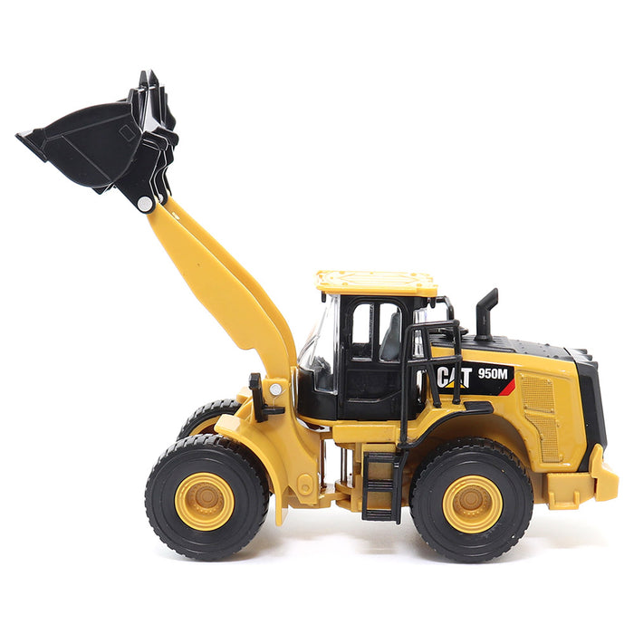 DIECAST MASTERS, CHARGEUSE sur pneus CATERPILLAR 906M avec conducteur et boit... EUR 56,90 DIECAST MASTERS, CHARGEUSE sur pneus CATERPILLAR 906M avec conducteur et boit... EUR 56,90