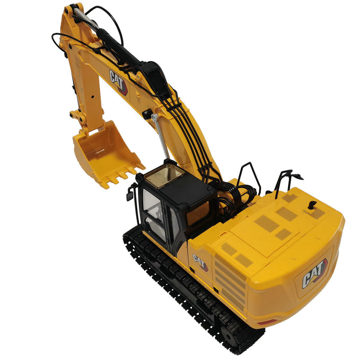 1:16 Cat® 320 Radio Control Excavator with Bucket, Grapple and 