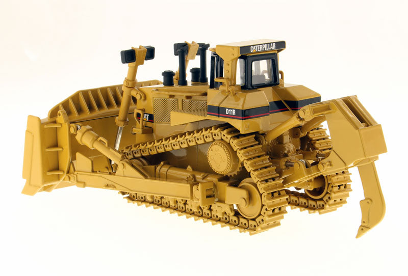 1:50 Cat® D11R Track-Type Tractor — Diecast Masters America