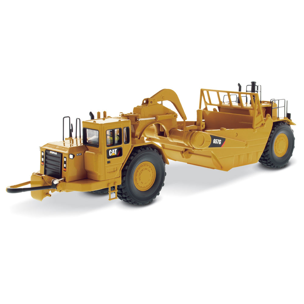 1:50 Cat® 657G Wheel Tractor Scraper — Diecast Masters America
