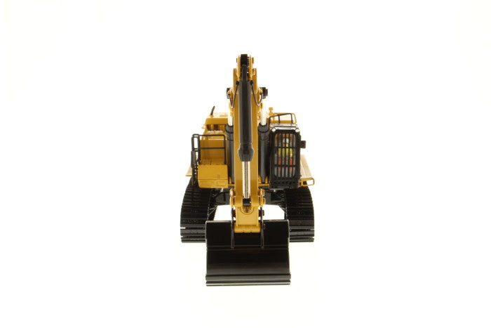 1:50 Cat® 390F L Hydraulic Excavator — Diecast Masters America