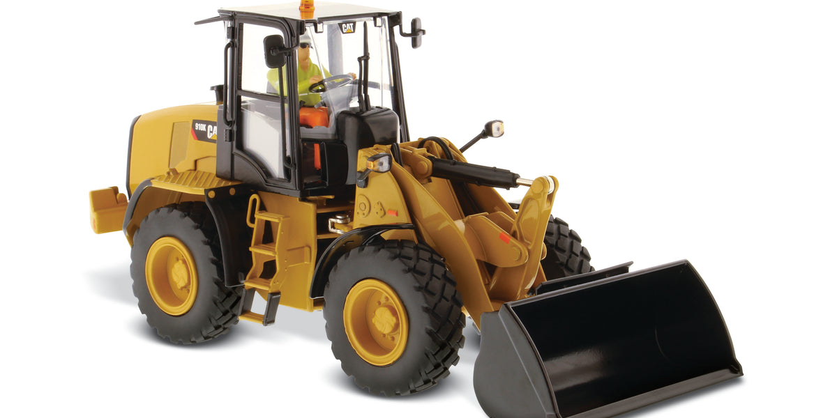 CAT 910K Wheel Loader 1:32 スケール缶入り 1/32 Cat 910K Wheel Loader - Dalton's Farm Toys