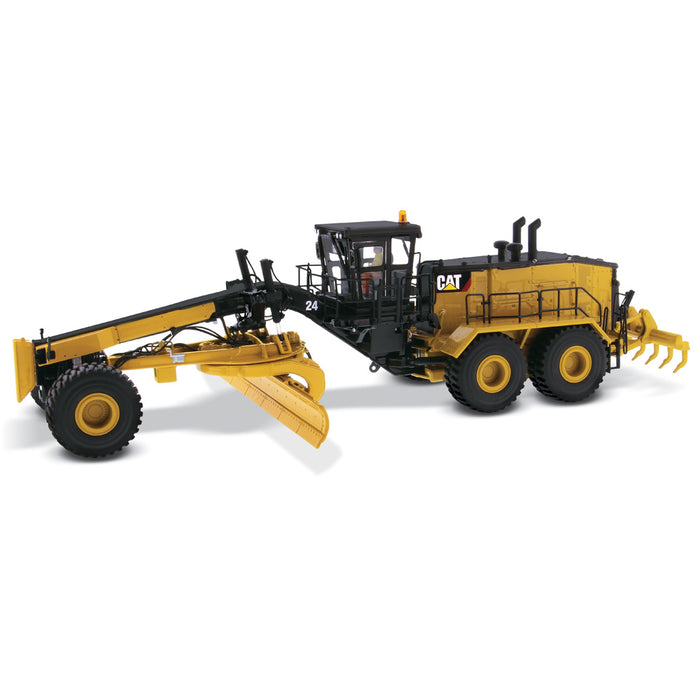 1:50 Cat® 24 Motor Grader