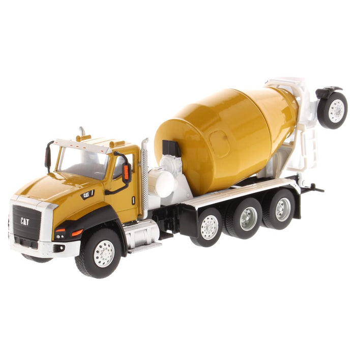 1:64 Cat® CT660 McNeilus Bridgemaster Concrete-Mixer