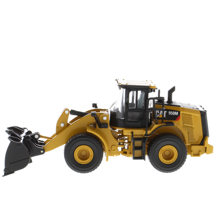 1:64 Cat 950M Wheel Loader with Log Fork + Bucket Attachment (Comes with 2 Log Poles)