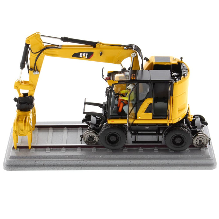 1:50 Cat® M323F Railroad Wheeled Excavator - Safety Yellow Version