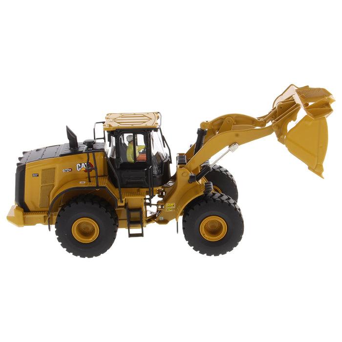 1:50 Cat 395 Large Hydraulic Excavator — Diecast Masters America