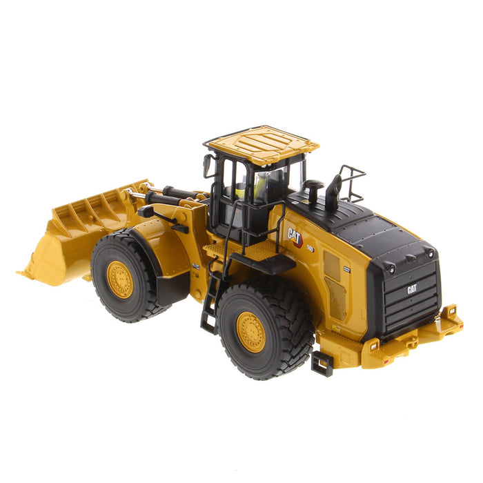 1:50 Cat 395 Large Hydraulic Excavator — Diecast Masters America