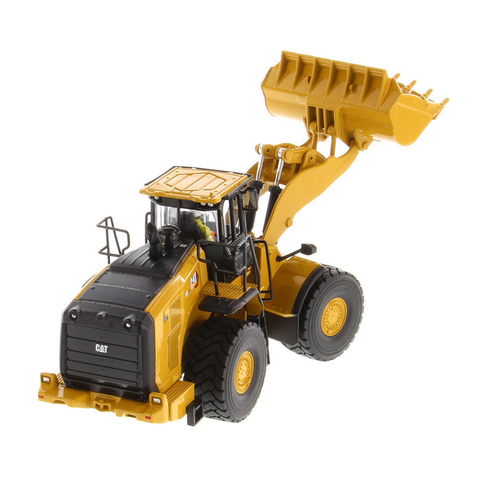 1:50 Cat 395 Large Hydraulic Excavator — Diecast Masters America