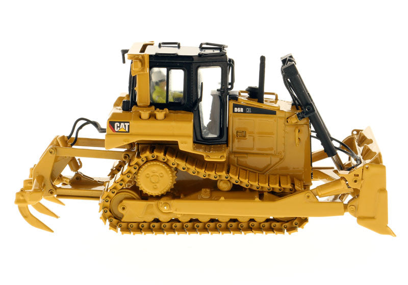 1:50 Cat® D6R Track-Type Tractor — Diecast Masters America