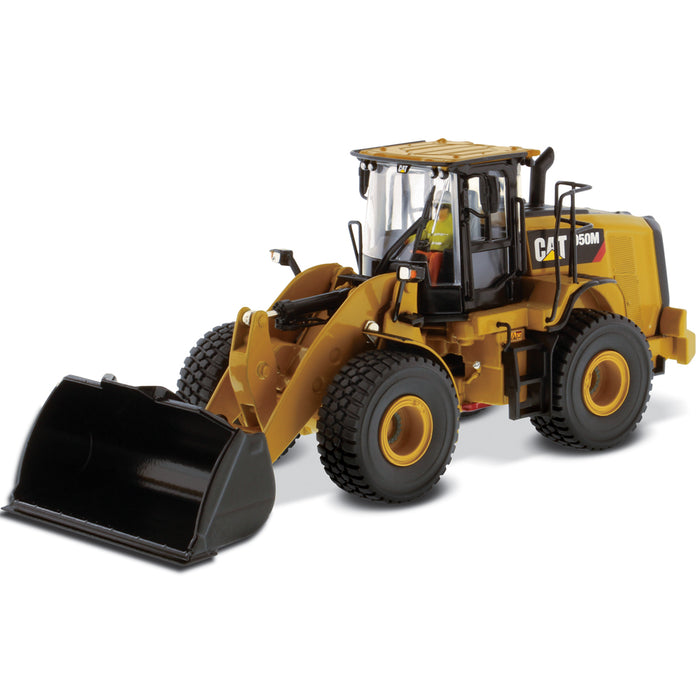 1:50 Cat® 950M Wheel Loader