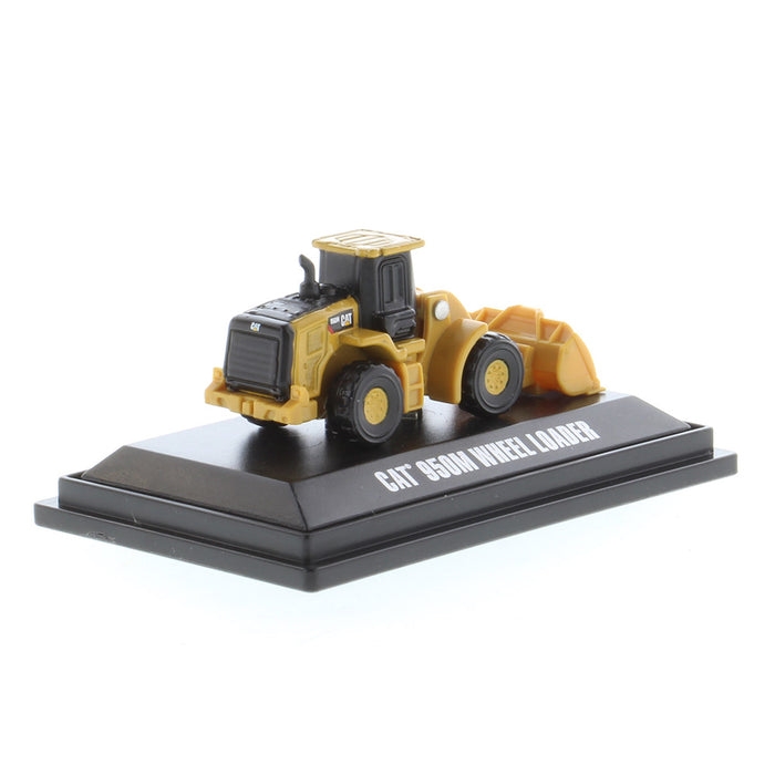 Diecast Masters 85983DB - Cat Micro 950M Wheel Loader, from 14 Years, in Box with Display Window, Suitable for Collectors Diecast Masters 85983DB - Cat Micro 950M Wheel Loader, from 14 Years, in Box with Display Window, Suitable for Collectors